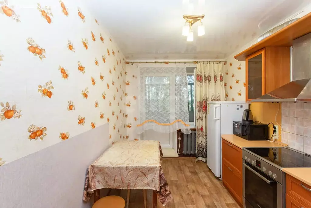 1-комнатная квартира: Тобольск, улица Ленина, 135 (30 м) - Фото 0