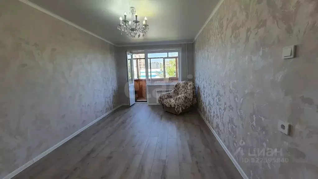 2-к кв. Белгородская область, Старый Оскол Молодогвардеец мкр, 12 ... - Фото 0