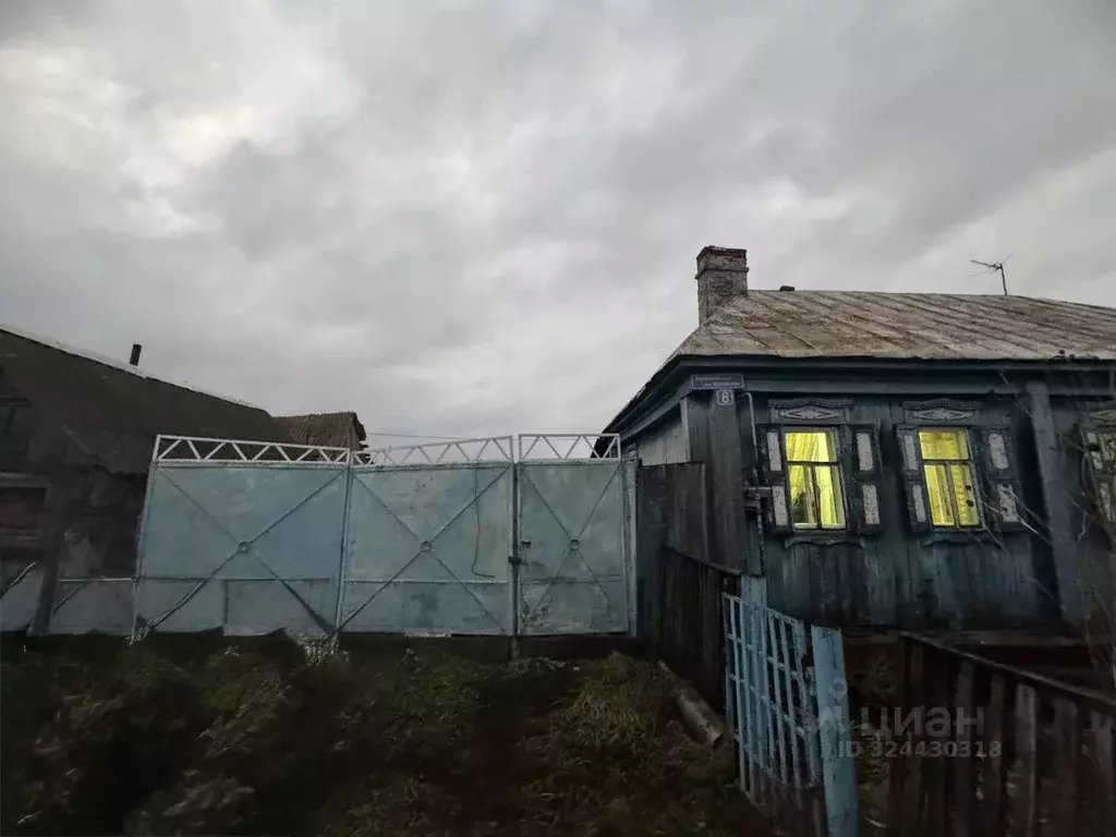 Дом в Башкортостан, Гафурийский район, Белоозерский сельсовет, д. ... - Фото 1