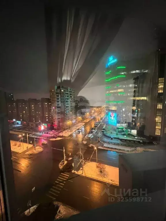 2-к кв. Тюменская область, Тюмень ул. 50 лет Октября, 3/1 (86.3 м) - Фото 1