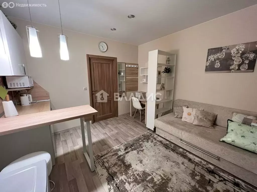 3-комнатная квартира: Санкт-Петербург, улица Комсомола, 13Б (76.9 м) - Фото 0