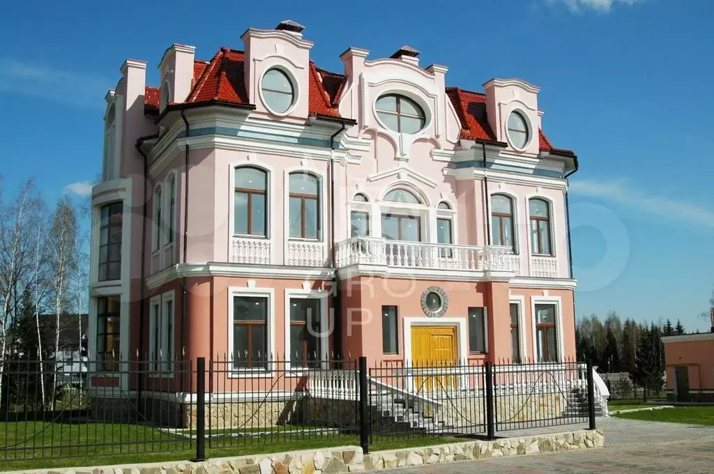Дом 748м на участке 24сот. - Фото 1