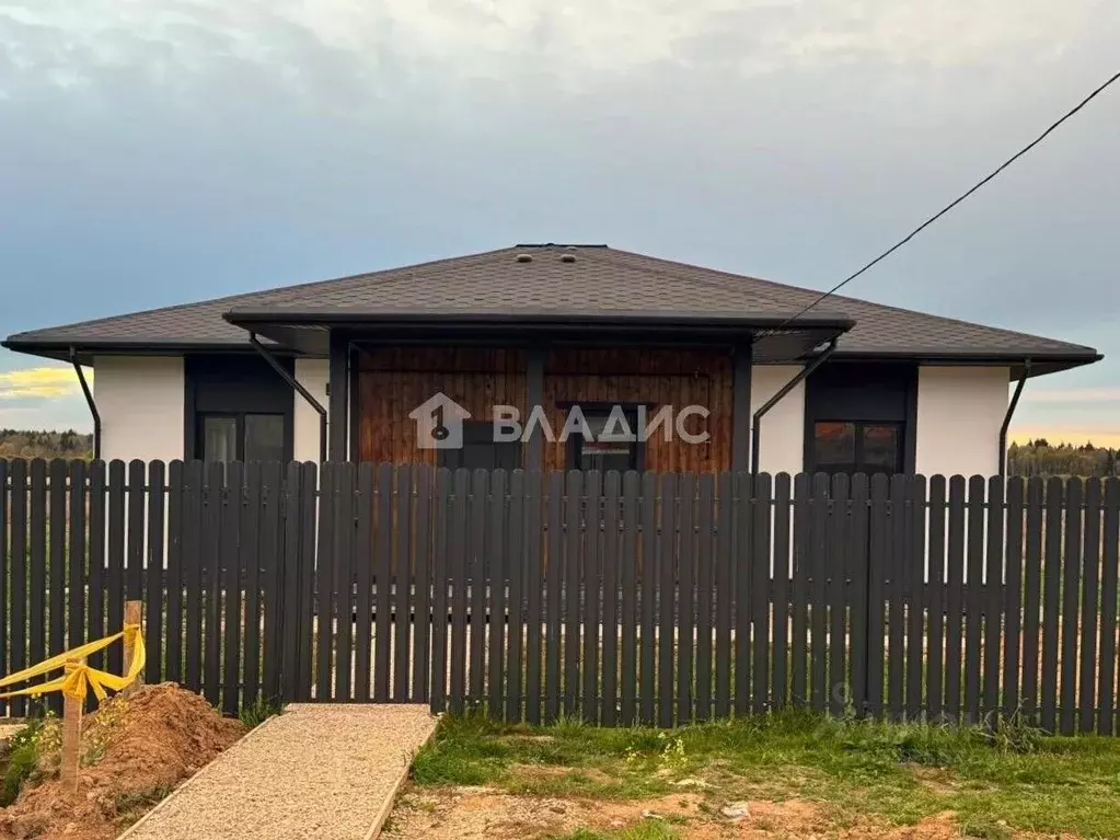 Дом в Калужская область, Жуковский муниципальный округ, Чубарово ... - Фото 2