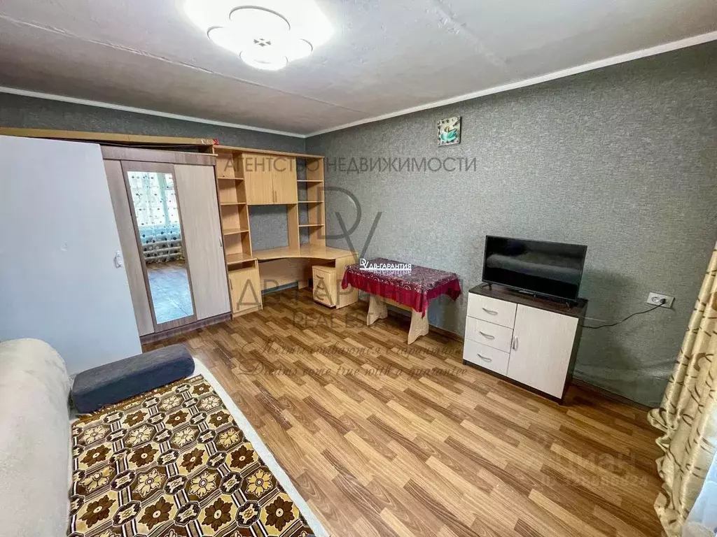 1-к кв. Хабаровский край, Амурский район, Эльбан рп, 2-й мкр 20 (29.0 ... - Фото 1