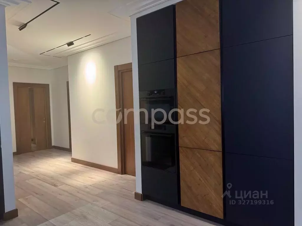 3-к кв. Тюменская область, Тюмень ул. Фармана Салманова, 12 (92.0 м) - Фото 2