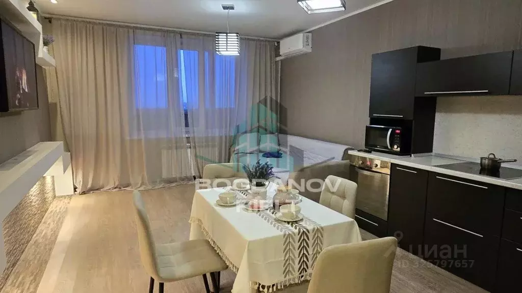 2-к кв. Омская область, Омск ул. Маяковского, 97 (66.9 м) - Фото 1