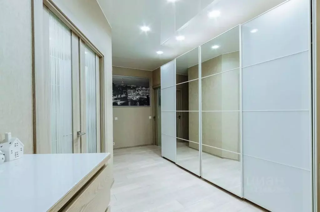 3-к кв. Псковская область, Псков ул. Кузбасской Дивизии, 24А (85.6 м) - Фото 1