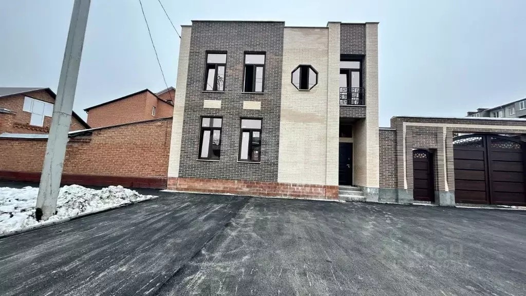 Дом в Северная Осетия, Владикавказ ул. Братьев Темировых, 7 (155 м) - Фото 1