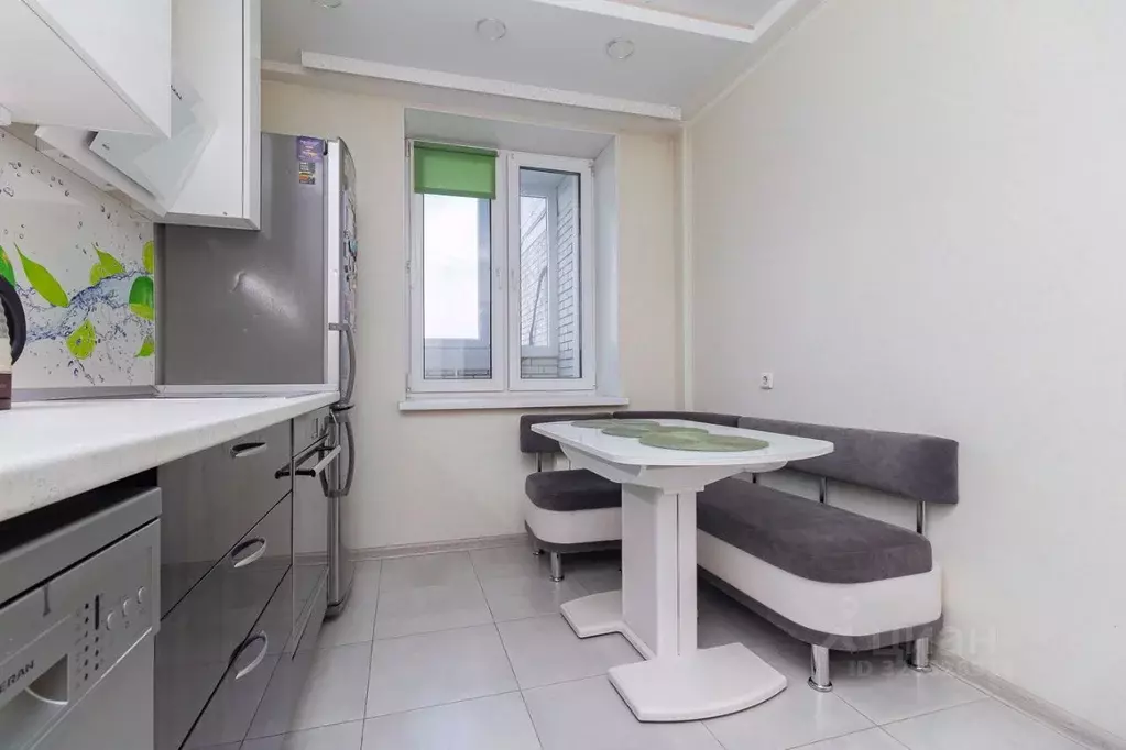 2-к кв. Омская область, Омск ул. 21-я Амурская, 25 (62.1 м) - Фото 2