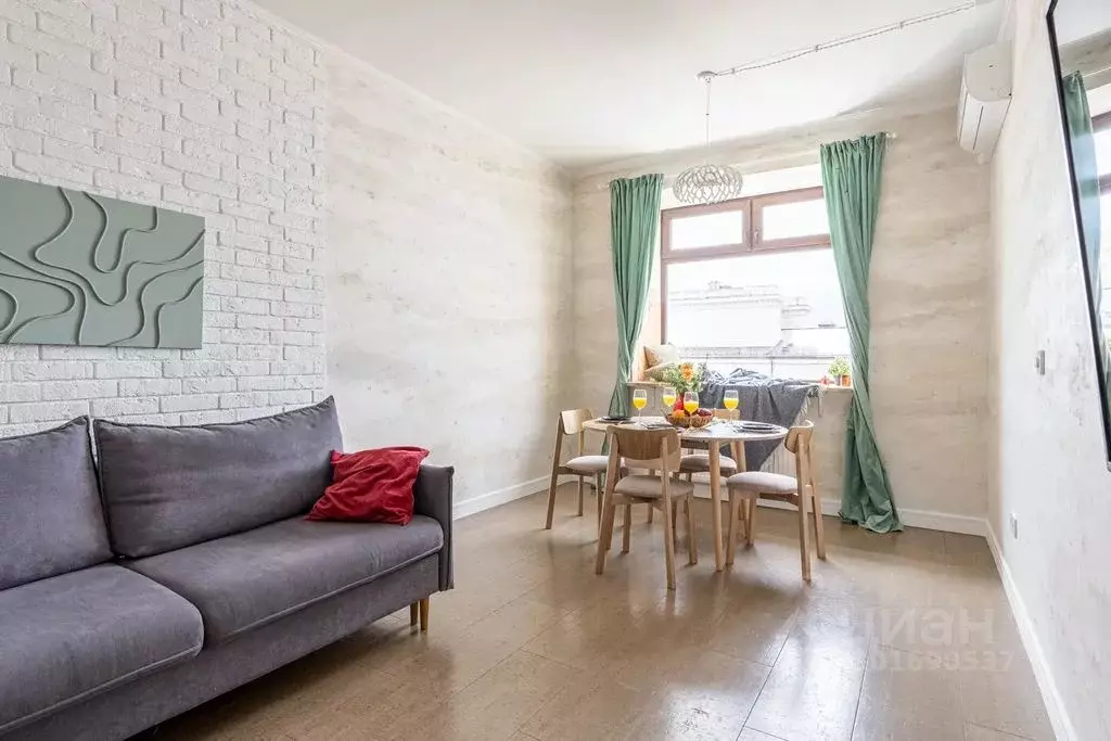 2-к кв. Татарстан, Казань ул. Карла Маркса, 42 (55.0 м) - Фото 1