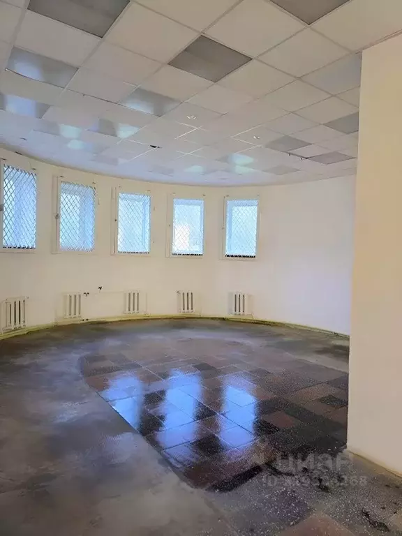 Помещение свободного назначения в Ленинградская область, Сланцы ул. ... - Фото 0