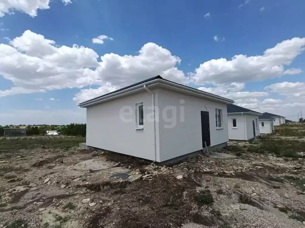 Дом в Крым, Симферопольский район, 3-й массив садовые участки  (67 м) - Фото 1