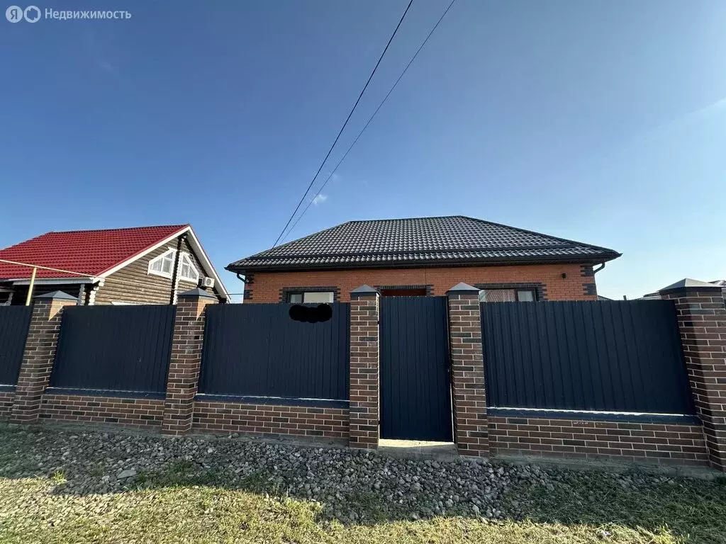 Дом в Динской район, станица Новотитаровская (90 м) - Фото 1