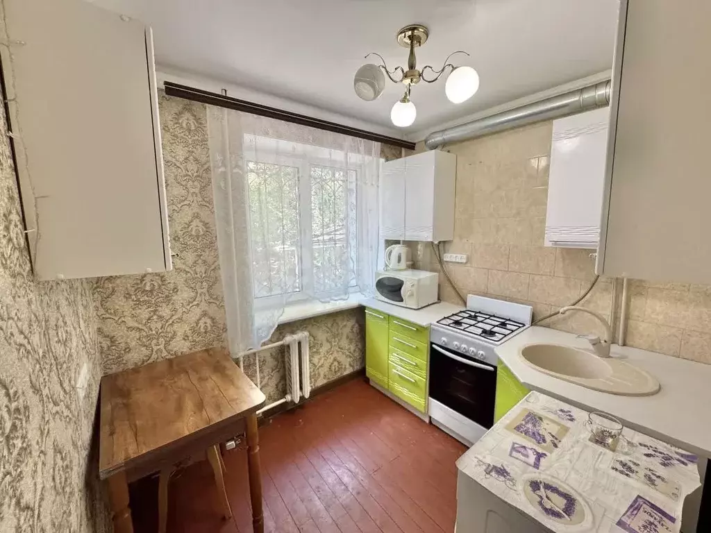 2-к кв. Крым, Симферополь ул. Кечкеметская (43.0 м) - Фото 1