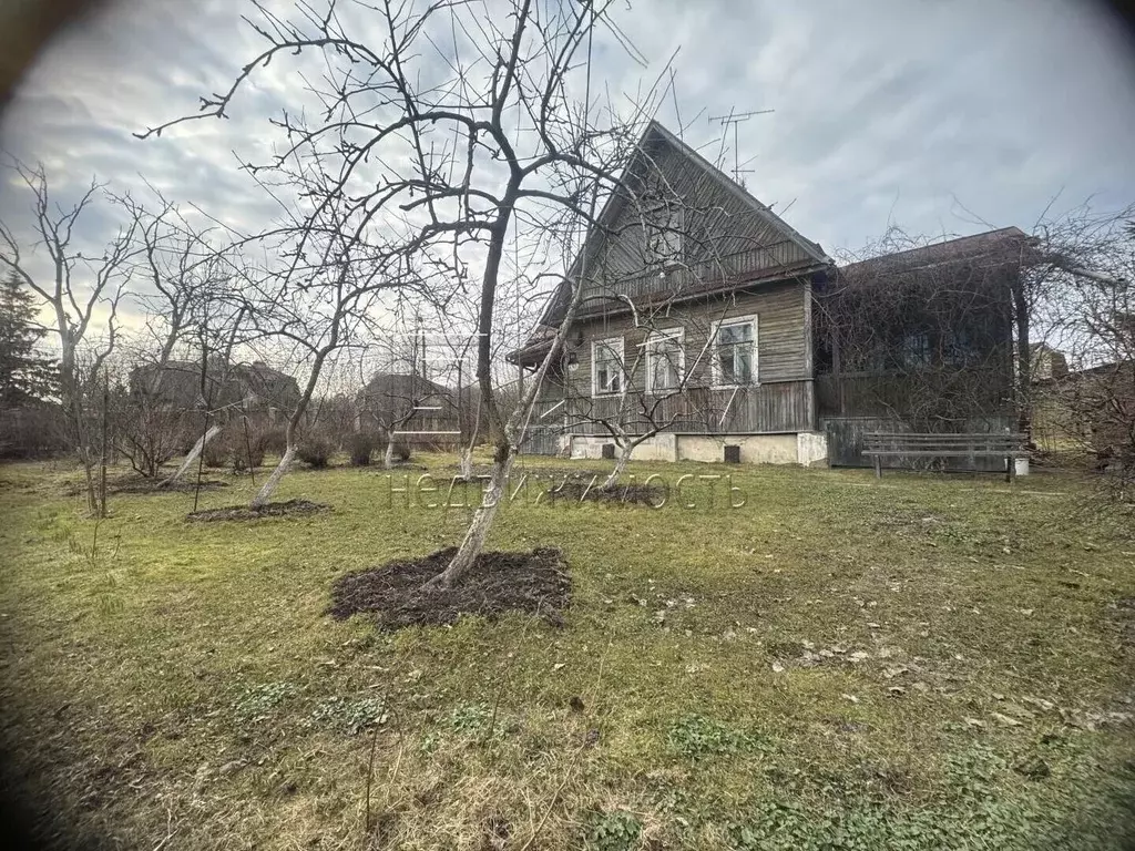 Участок в Санкт-Петербург, Санкт-Петербург, Петергоф ул. ... - Фото 0