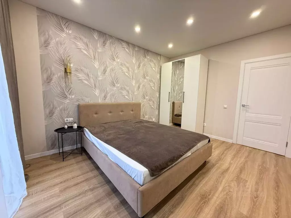 2-к кв. Татарстан, Казань ул. Зур Урам, 1Кк3 (56.0 м) - Фото 1