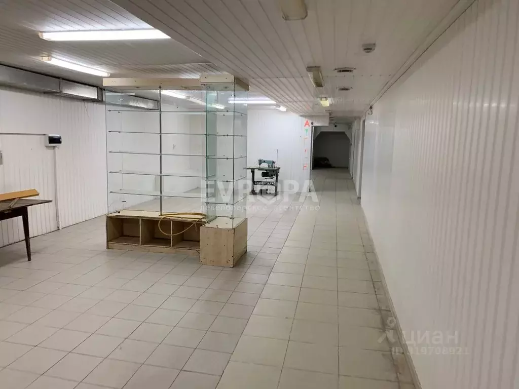 Помещение свободного назначения в Ульяновская область, Ульяновск ул. ... - Фото 0