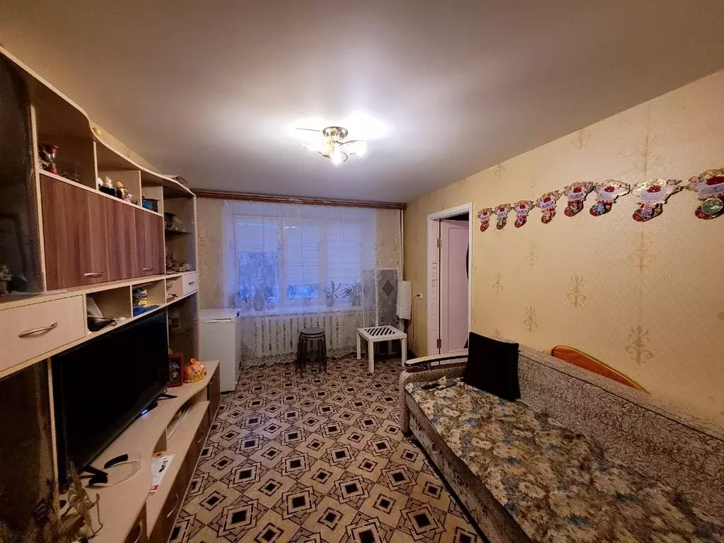 2-к кв. Нижегородская область, Бор пос. Октябрьский, ул. Победы, 10 ... - Фото 1