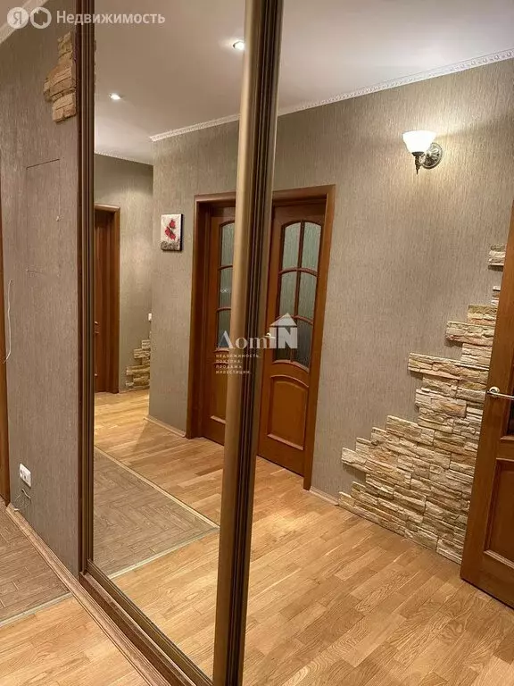 3-комнатная квартира: Санкт-Петербург, проспект Энгельса, 93 (84 м) - Фото 1