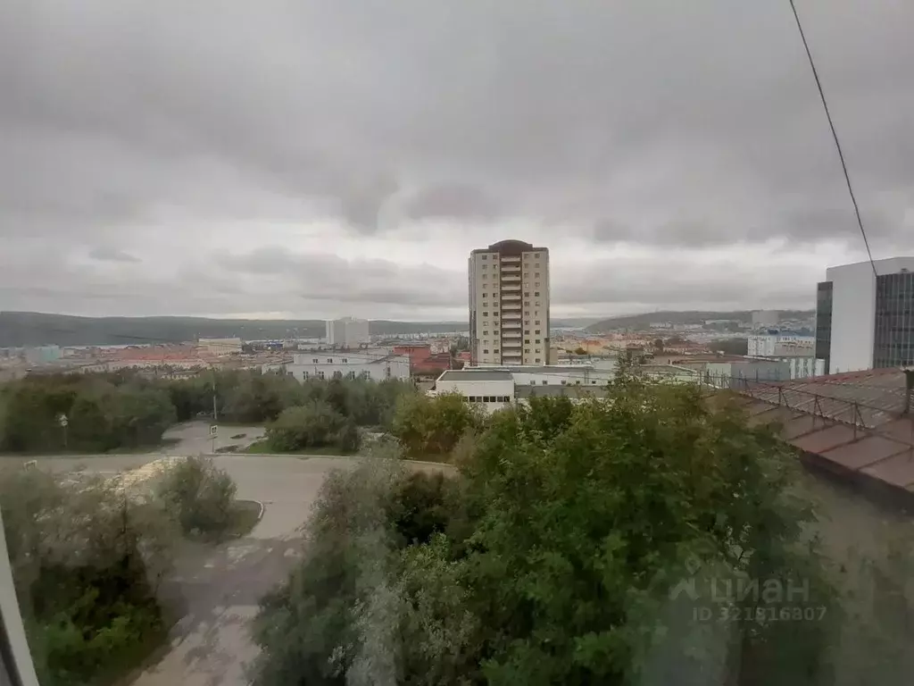 1-к кв. Мурманская область, Мурманск ул. Капитана Буркова, 43 (45.0 м) - Фото 1