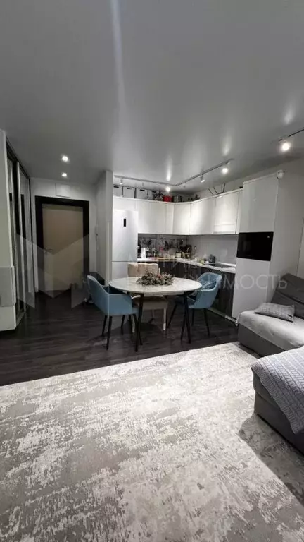 2-к кв. Тюменская область, Тюмень ул. 50 лет Октября, 57Ак1 (60.0 м) - Фото 1