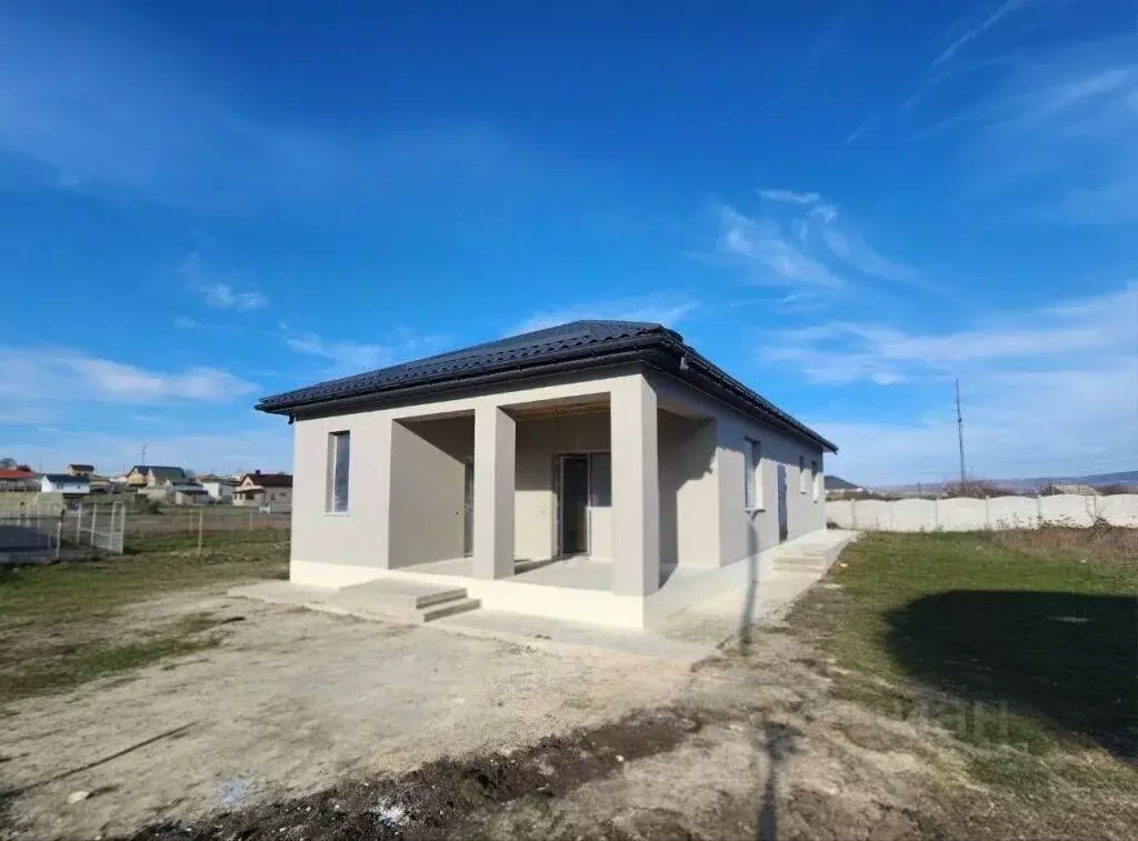 Дом в Крым, Симферопольский район, Добровское с/пос, с. Пионерское  ... - Фото 2