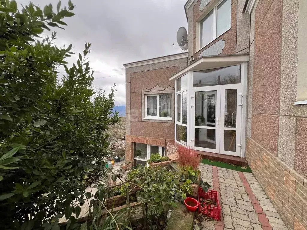 Дом в Крым, Алушта муниципальный округ, с. Верхняя Кутузовка ул. ... - Фото 2