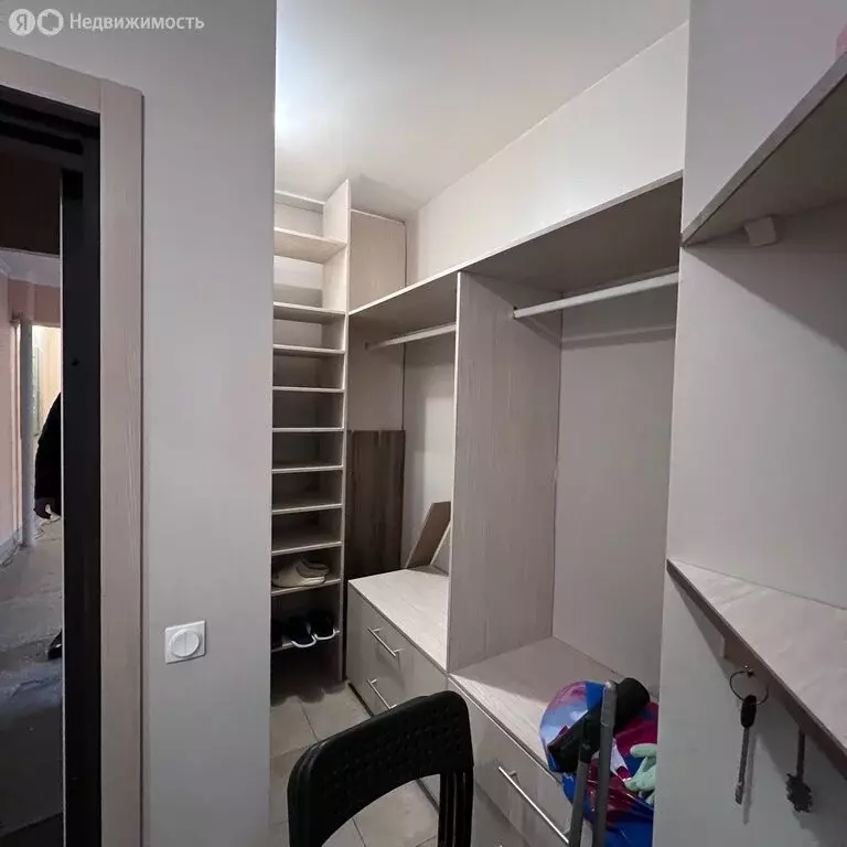 3-комнатная квартира: Красноярск, Взлётная улица, 28 (76.3 м) - Фото 1