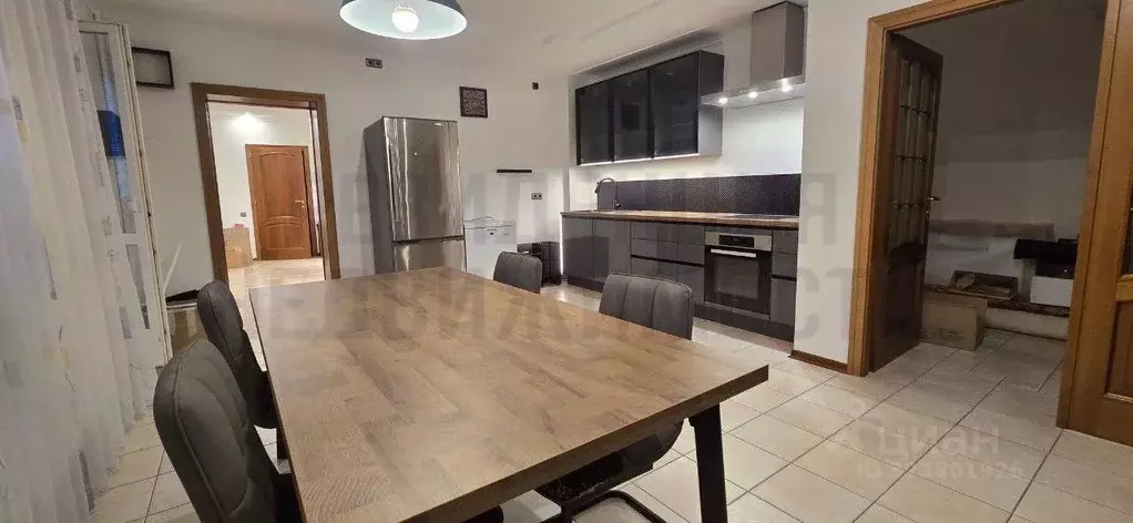 4-к кв. Самарская область, Самара Садовая ул., 156 (205.3 м) - Фото 1