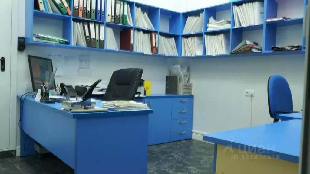 Помещение свободного назначения в Татарстан, Набережные Челны просп. ... - Фото 1