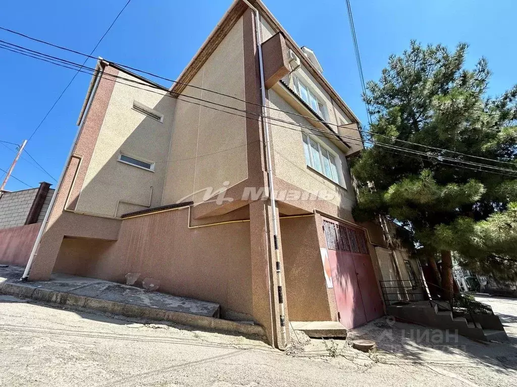 Помещение свободного назначения в Крым, Алушта ул. Судакская, 1 (1400 ... - Фото 1