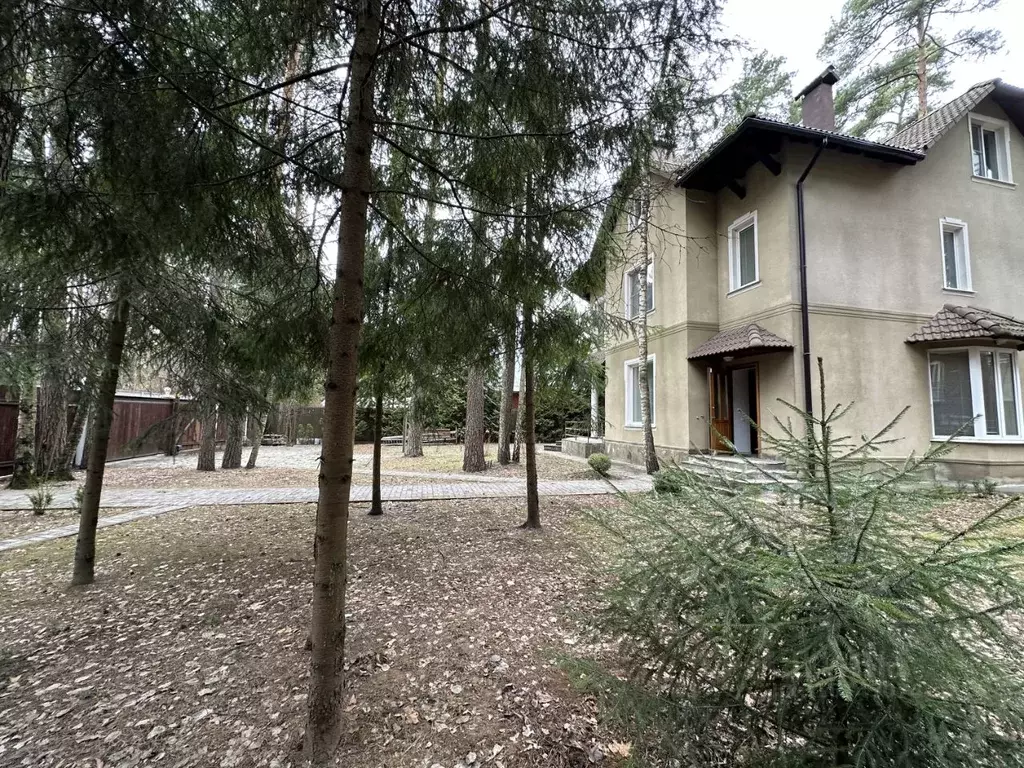 Коттедж в Московская область, Одинцовский городской округ, д. Жуковка  ... - Фото 1
