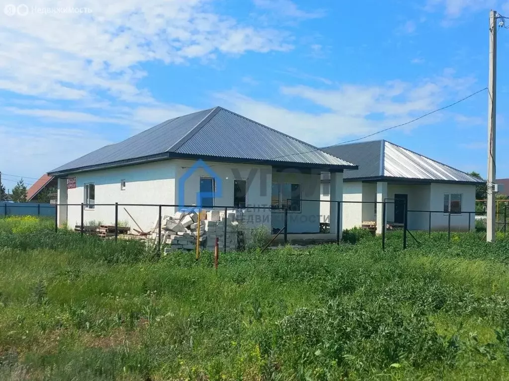 Дом в Бобровка, село Бобровка, улица Кирова, 129 (90 м) - Фото 0