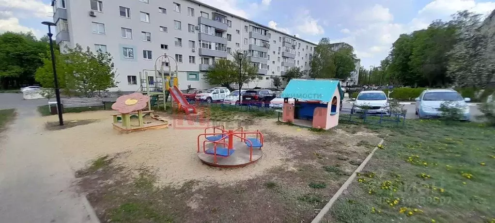 4-к кв. Белгородская область, Старый Оскол Парковый мкр, 5 (61.0 м) - Фото 0