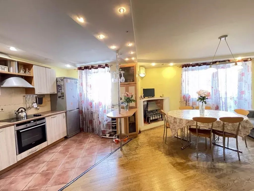 5-к кв. Волгоградская область, Волгоград Бакинская ул., 13 (118.9 м) - Фото 2