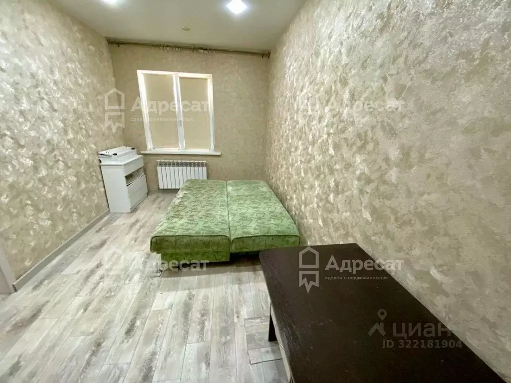 Дом в Волгоградская область, Светлоярский район, с. Большие Чапурники ... - Фото 1