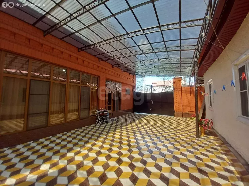 Дом в Республика Ингушетия, Назрань (345 м) - Фото 2