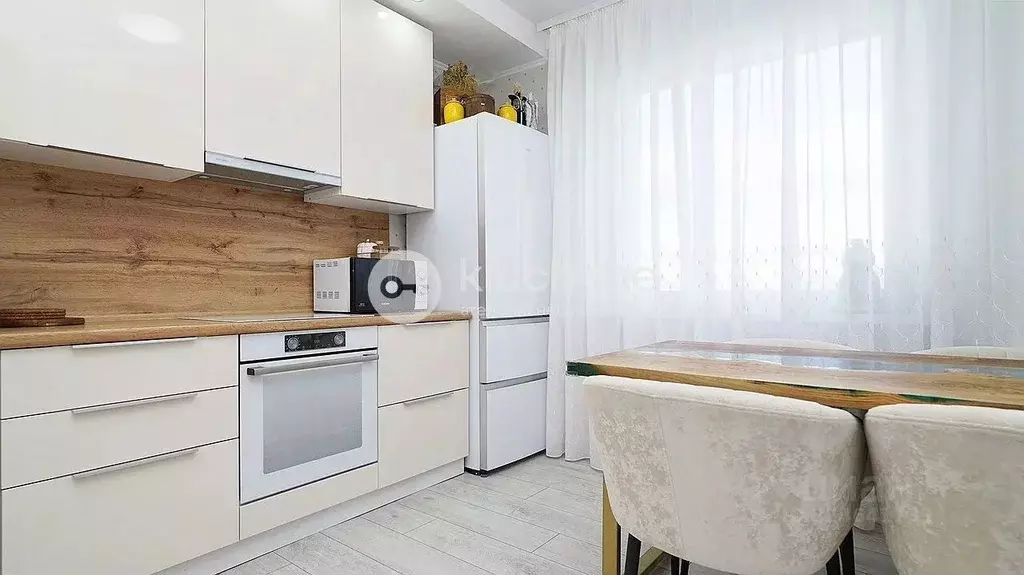 2-к кв. Татарстан, Казань ул. Братьев Батталовых, 20к1 (52.5 м) - Фото 1