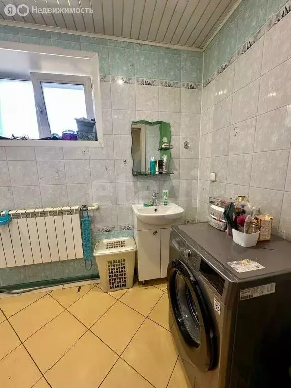 Дом в Ачинск, улица Красной Гвардии (143.6 м) - Фото 1