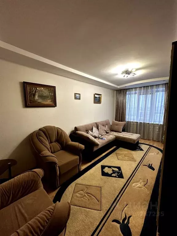 3-к кв. Оренбургская область, Орск Новый город мкр, ул. Маршала ... - Фото 0
