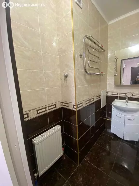 3-комнатная квартира: Краснодар, улица Карякина, 31 (92 м) - Фото 0