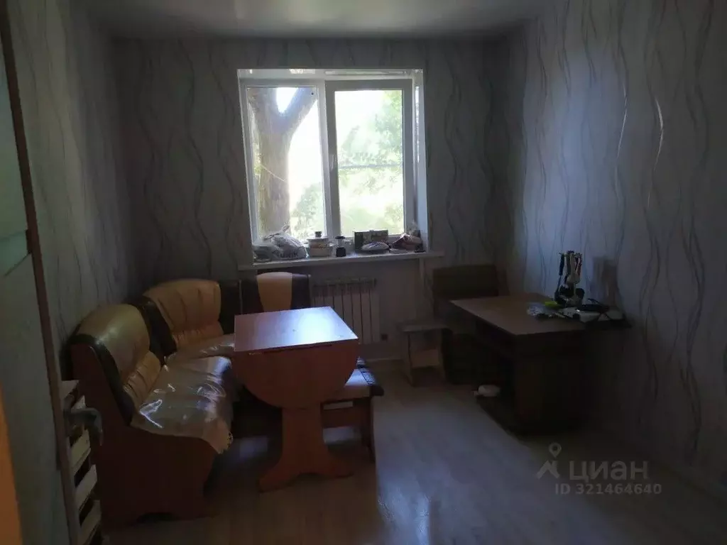 Комната Волгоградская область, Волгоград ул. Строителей, 12 (30.7 м) - Фото 1