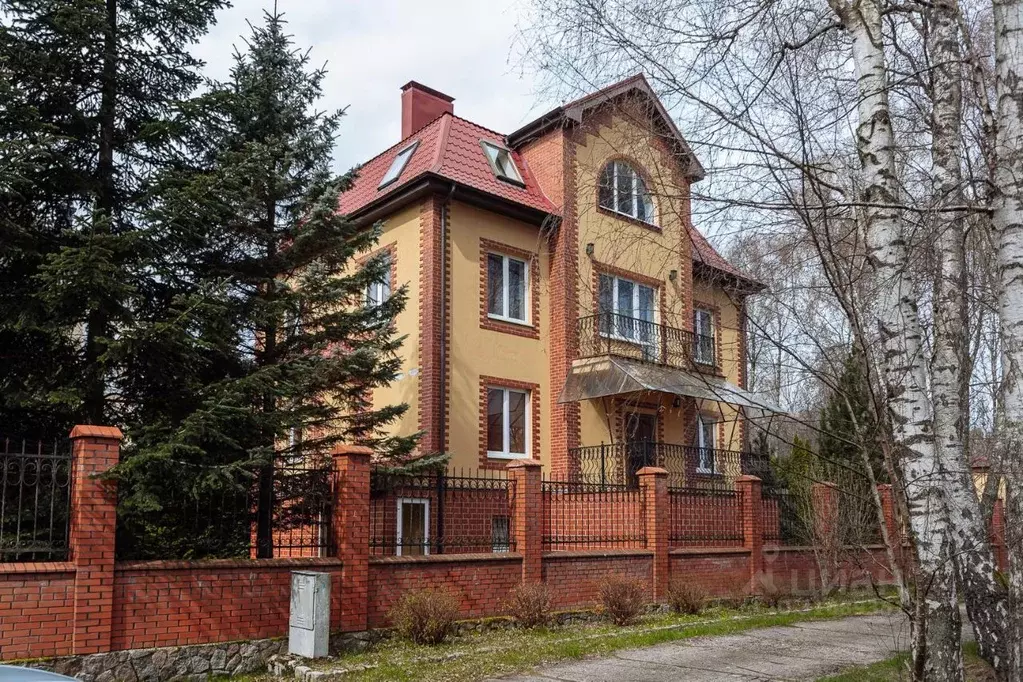 Дом в Калининградская область, Светлогорск пер. Верещагина (357 м) - Фото 0