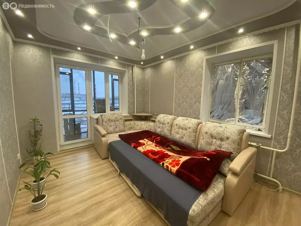 1-комнатная квартира: Тюмень, улица Мельникайте, 32 (65 м) - Фото 2