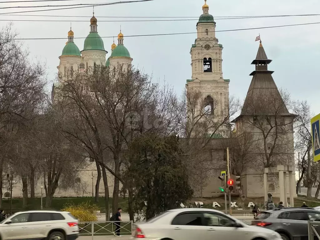 3-к кв. Астраханская область, Астрахань ул. Шаумяна, 9 (83.9 м) - Фото 1