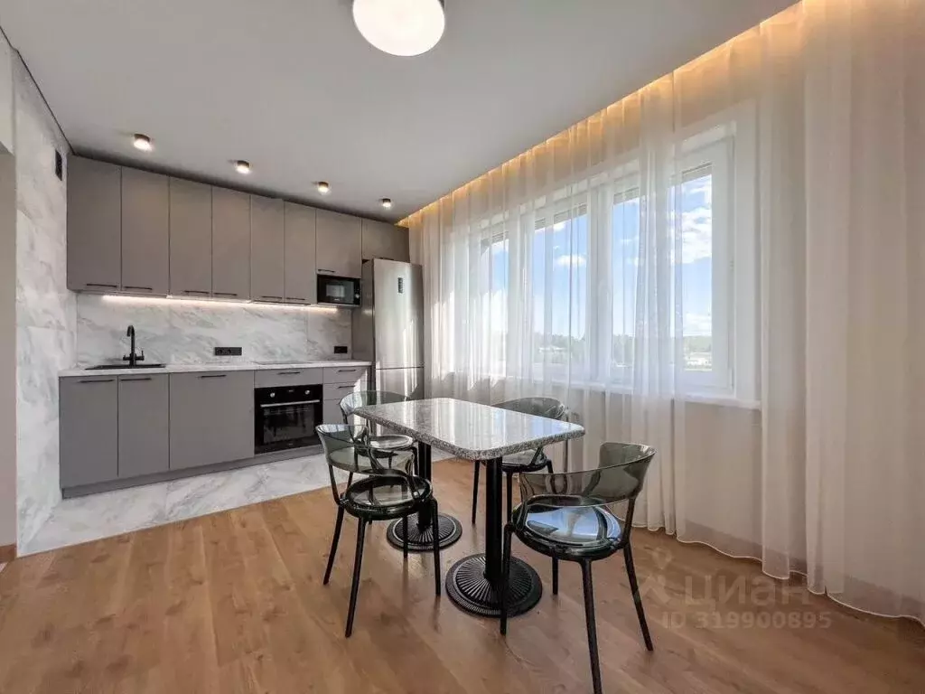 2-к кв. Иркутская область, Иркутск Байкальская ул., 346/13 (64.0 м) - Фото 1