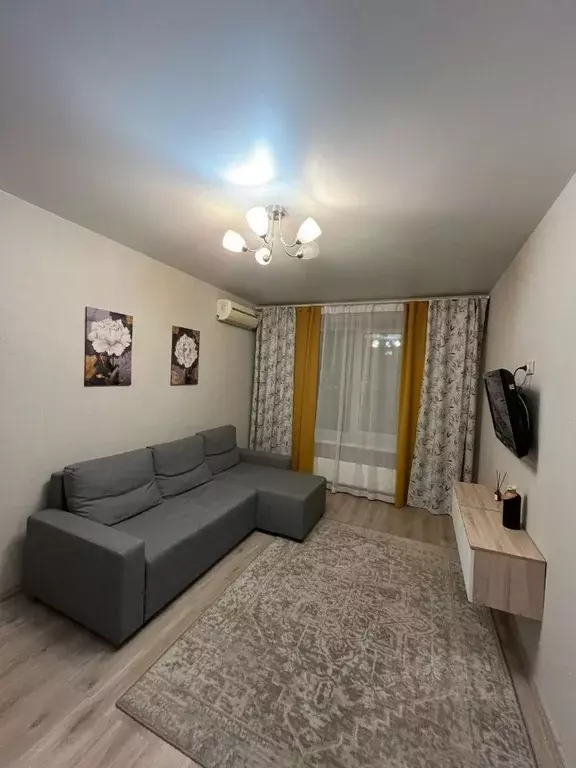 2-к кв. Татарстан, Казань ул. Фикрята Табеева, 3 (54.0 м) - Фото 0