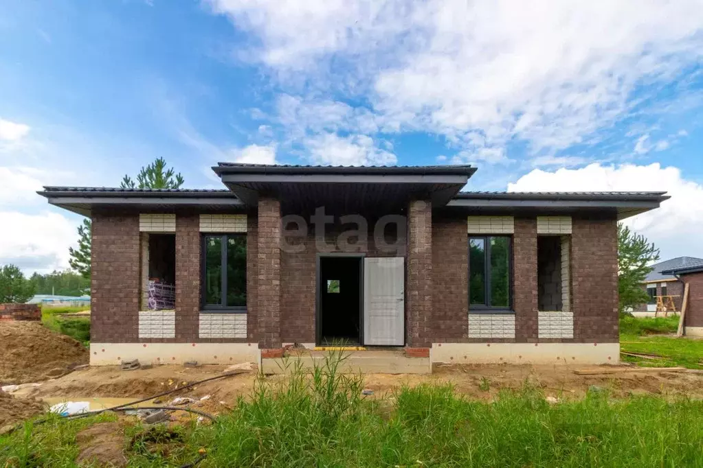 Дом в Тюменская область, Нижнетавдинский район, с. Тюнево ул. ... - Фото 0