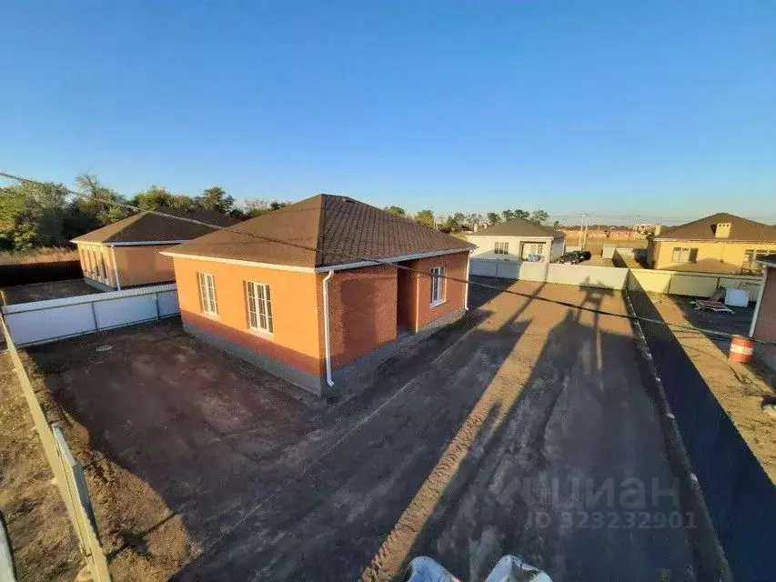 Дом в Ростовская область, Неклиновский район, с. Новобессергеневка ул. ... - Фото 2