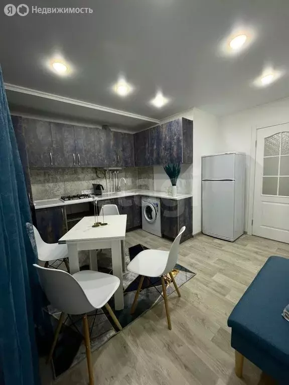 1-комнатная квартира: Саки, улица Лобозова, 11 (44 м) - Фото 1
